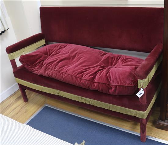 A 20th century Knole settee, L.153cm